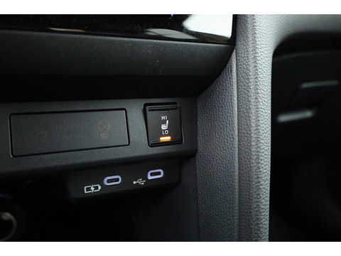 Toyota Yaris Cross 1.5 Hybrid Teamplayer 130pk | Winter pack | Safety pack | Navi | Adapt. Cruise | Camera | Keyless