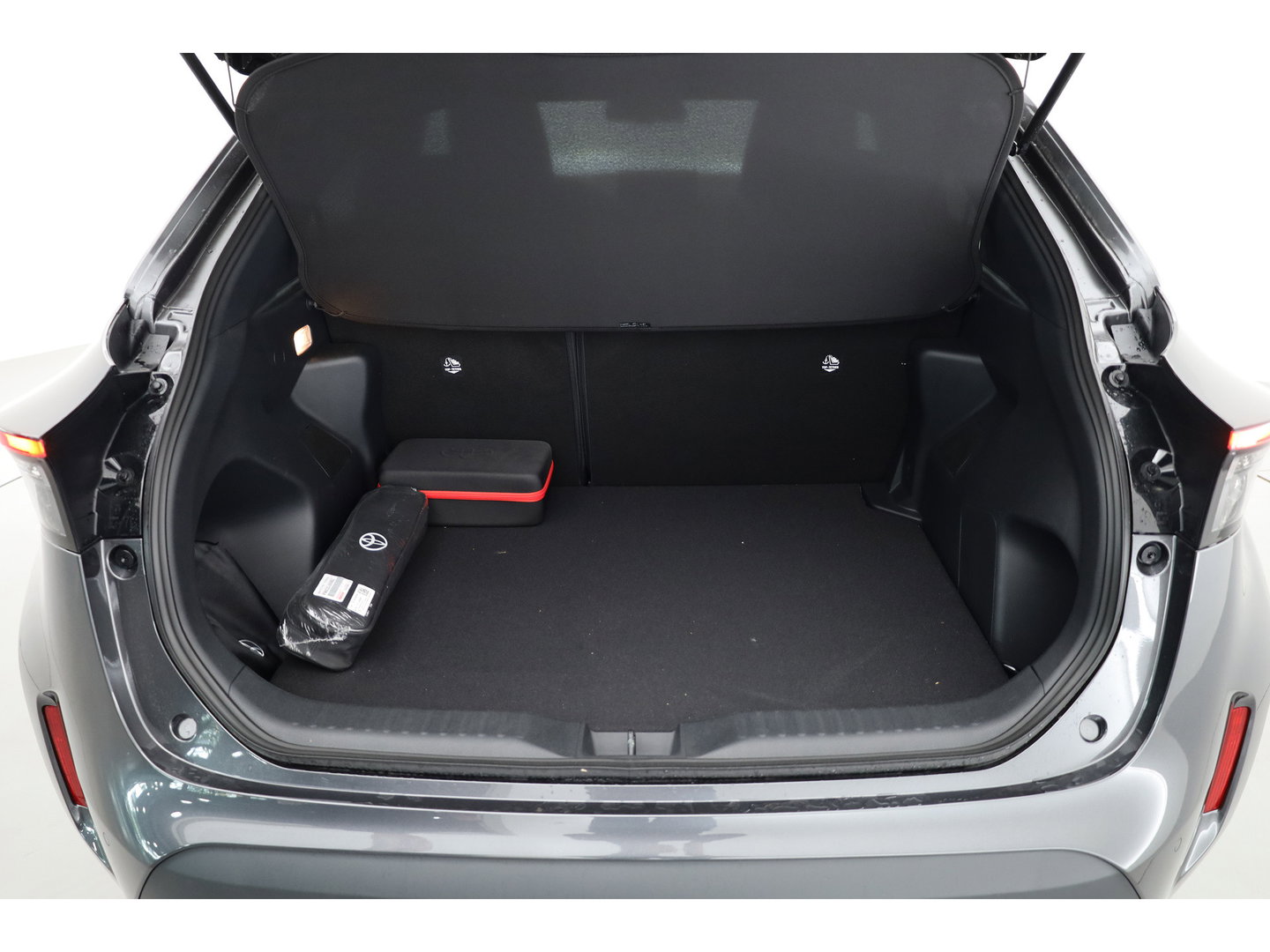 Toyota Yaris Cross 1.5 Hybrid Teamplayer 130pk | Winter pack | Safety pack | Navi | Adapt. Cruise | Camera | Keyless