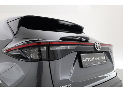 Toyota Yaris Cross 1.5 Hybrid Teamplayer 130pk | Winter pack | Safety pack | Navi | Adapt. Cruise | Camera | Keyless