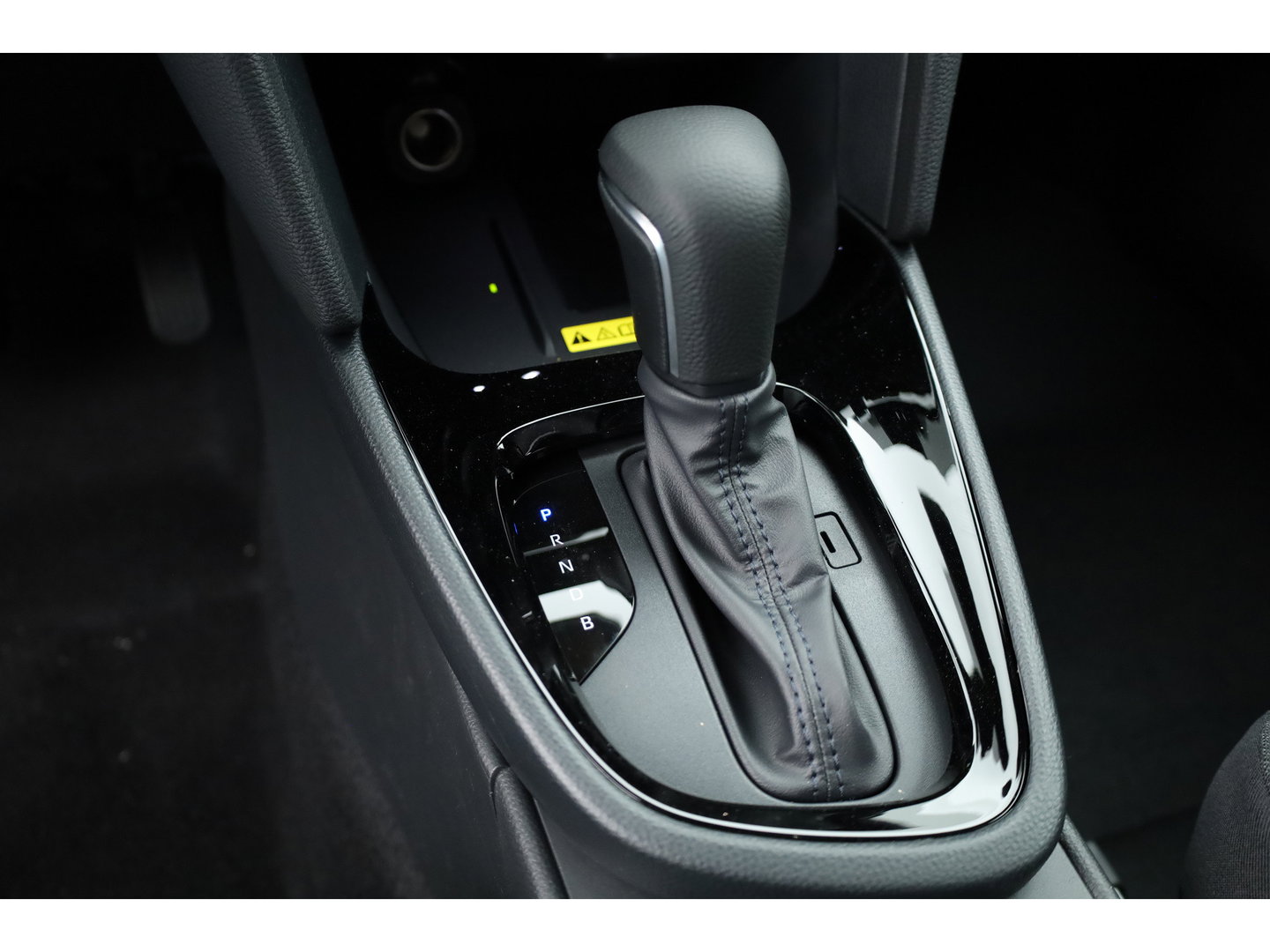 Toyota Yaris Cross 1.5 Hybrid Teamplayer 130pk | Winter pack | Safety pack | Navi | Adapt. Cruise | Camera | Keyless