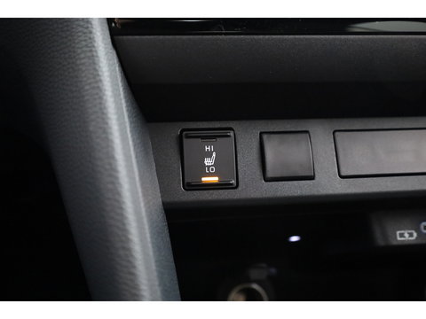 Toyota Yaris Cross 1.5 Hybrid 130 Teamplayer | Winter pakket | Safety pakket | Navi | Adapt. Cruise | Camera | Keyless