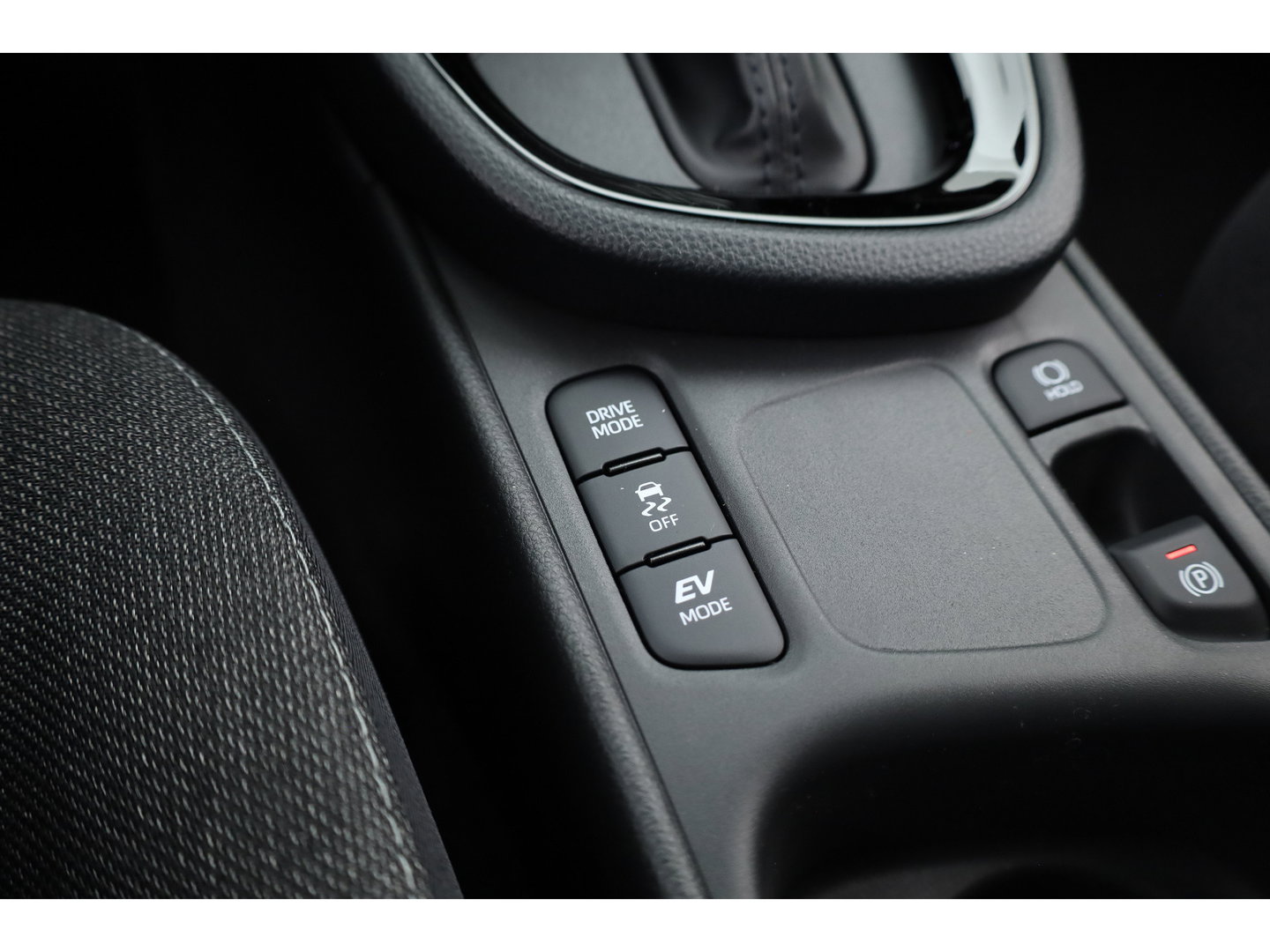 Toyota Yaris Cross 1.5 Hybrid 130 Teamplayer | Winter pakket | Safety pakket | Navi | Adapt. Cruise | Camera | Keyless