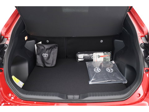 Toyota Yaris Cross 1.5 Hybrid 130 Teamplayer | Winter pakket | Safety pakket | Navi | Adapt. Cruise | Camera | Keyless