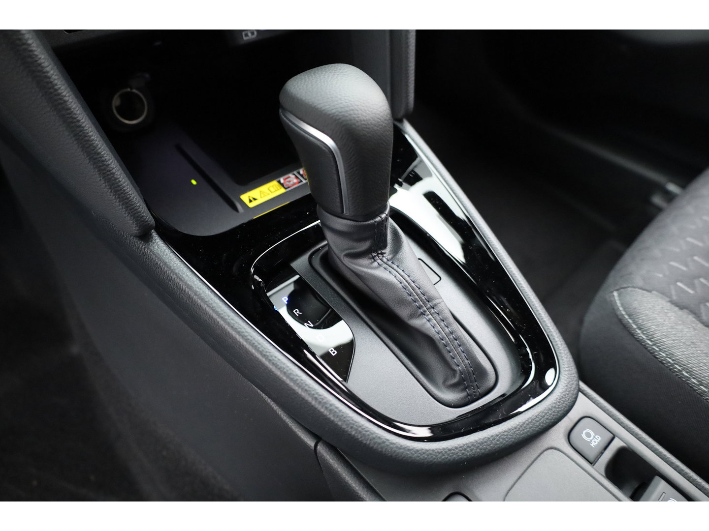 Toyota Yaris Cross 1.5 Hybrid 130 Teamplayer | Winter pakket | Safety pakket | Navi | Adapt. Cruise | Camera | Keyless