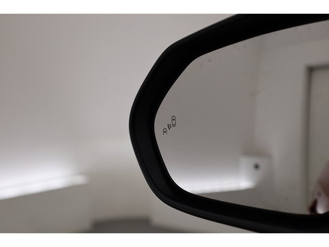 Toyota Yaris Cross 1.5 Hybrid 130 Teamplayer | Winter pakket | Safety pakket | Navi | Adapt. Cruise | Camera | Keyless