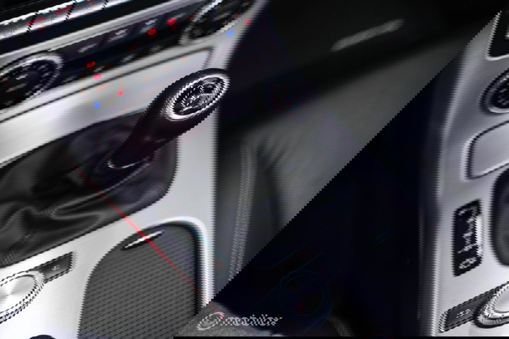 Mercedes-Benz SLK 350 AMG Line 306 PK | Panorama | Airscarf | Sportonderstel | LED | Ambiance | Cruise | Navi | Zeer mooi |