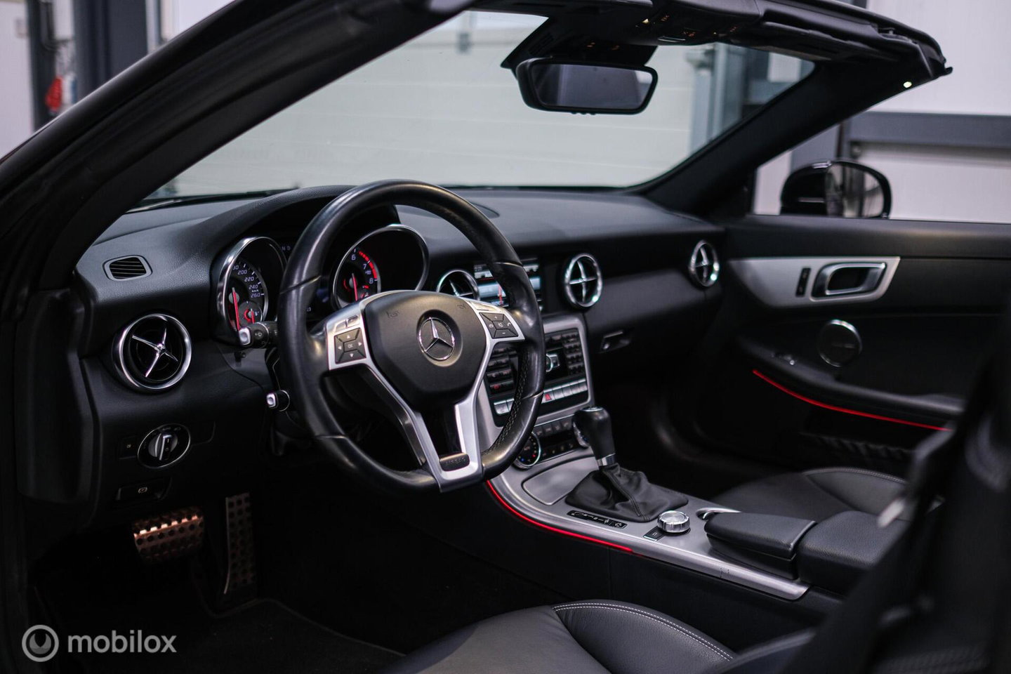 Mercedes-Benz SLK 350 AMG Line 306 PK | Panorama | Airscarf | Sportonderstel | LED | Ambiance | Cruise | Navi | Zeer mooi |