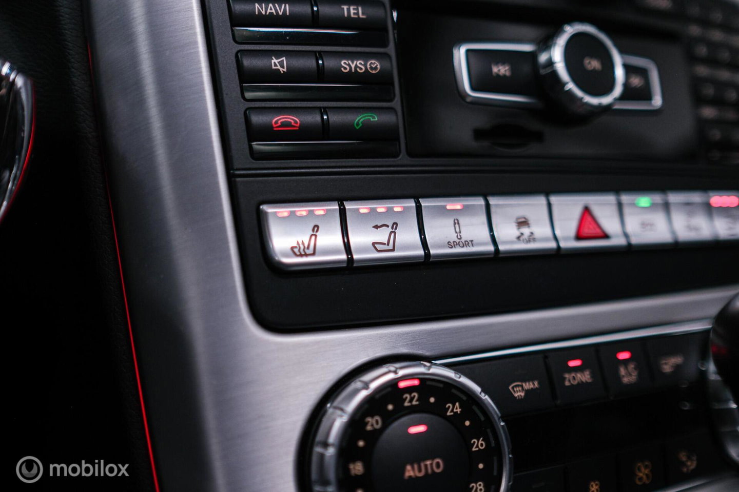 Mercedes-Benz SLK 350 AMG Line 306 PK | Panorama | Airscarf | Sportonderstel | LED | Ambiance | Cruise | Navi | Zeer mooi |