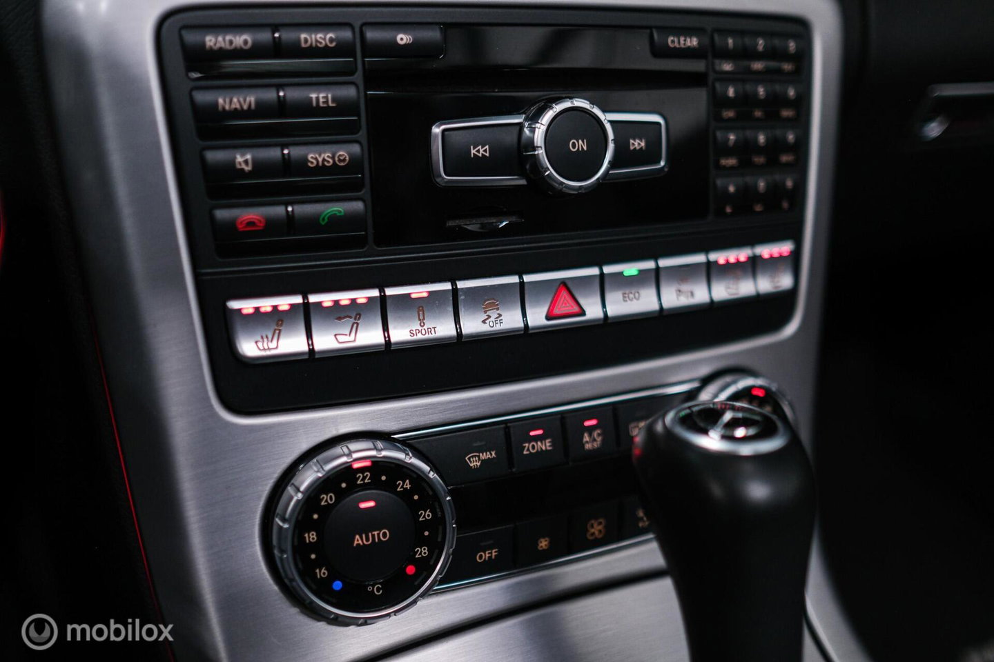 Mercedes-Benz SLK 350 AMG Line 306 PK | Panorama | Airscarf | Sportonderstel | LED | Ambiance | Cruise | Navi | Zeer mooi |