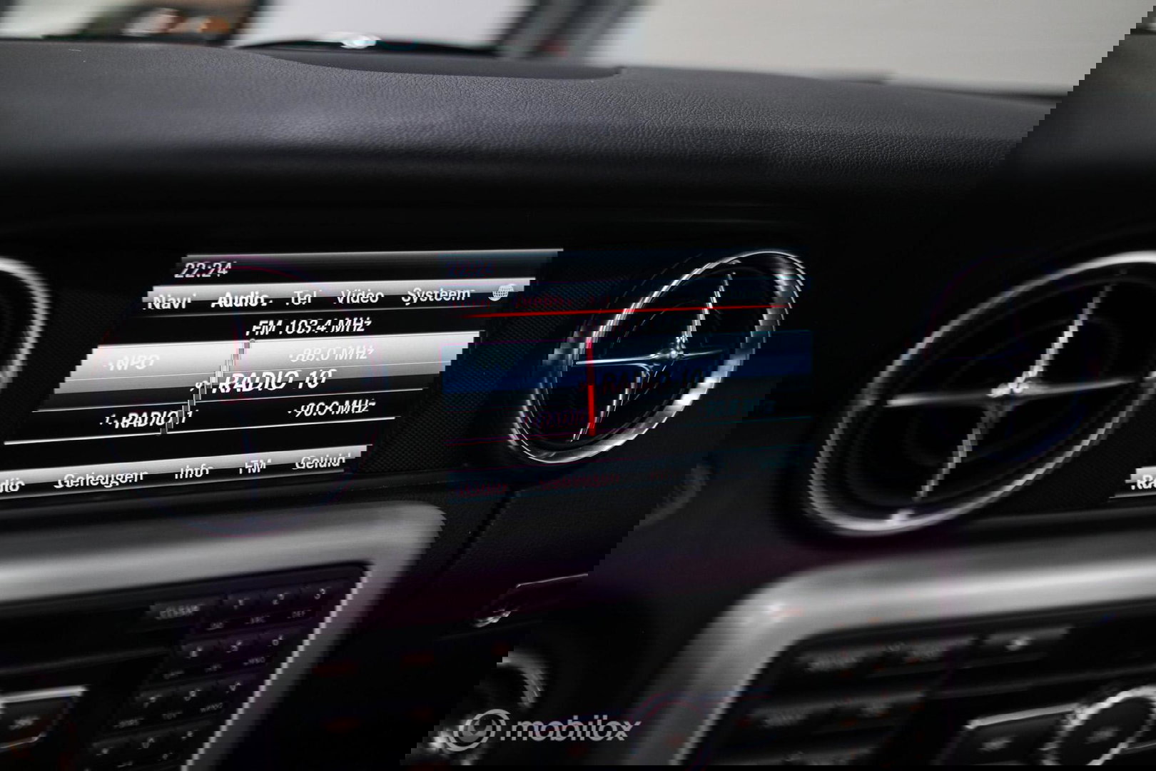 Mercedes-Benz SLK 350 AMG Line 306 PK | Panorama | Airscarf | Sportonderstel | LED | Ambiance | Cruise | Navi | Zeer mooi |