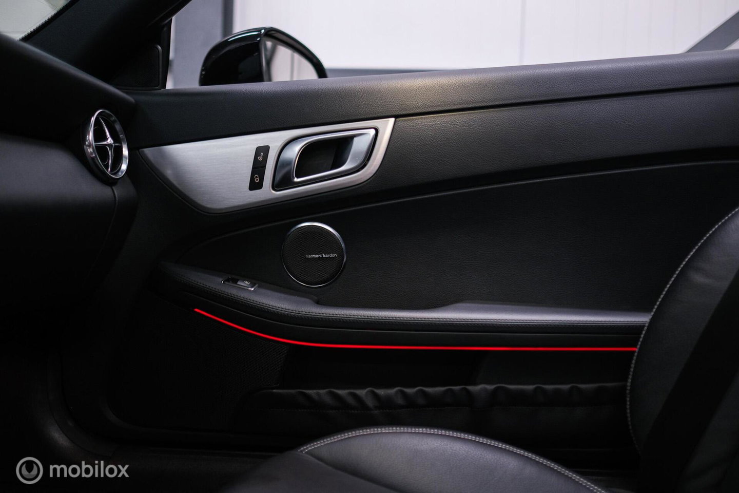 Mercedes-Benz SLK 350 AMG Line 306 PK | Panorama | Airscarf | Sportonderstel | LED | Ambiance | Cruise | Navi | Zeer mooi |