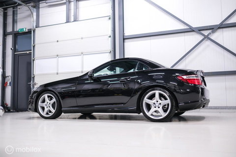 Mercedes-Benz SLK 350 AMG Line 306 PK | Panorama | Airscarf | Sportonderstel | LED | Ambiance | Cruise | Navi | Zeer mooi |