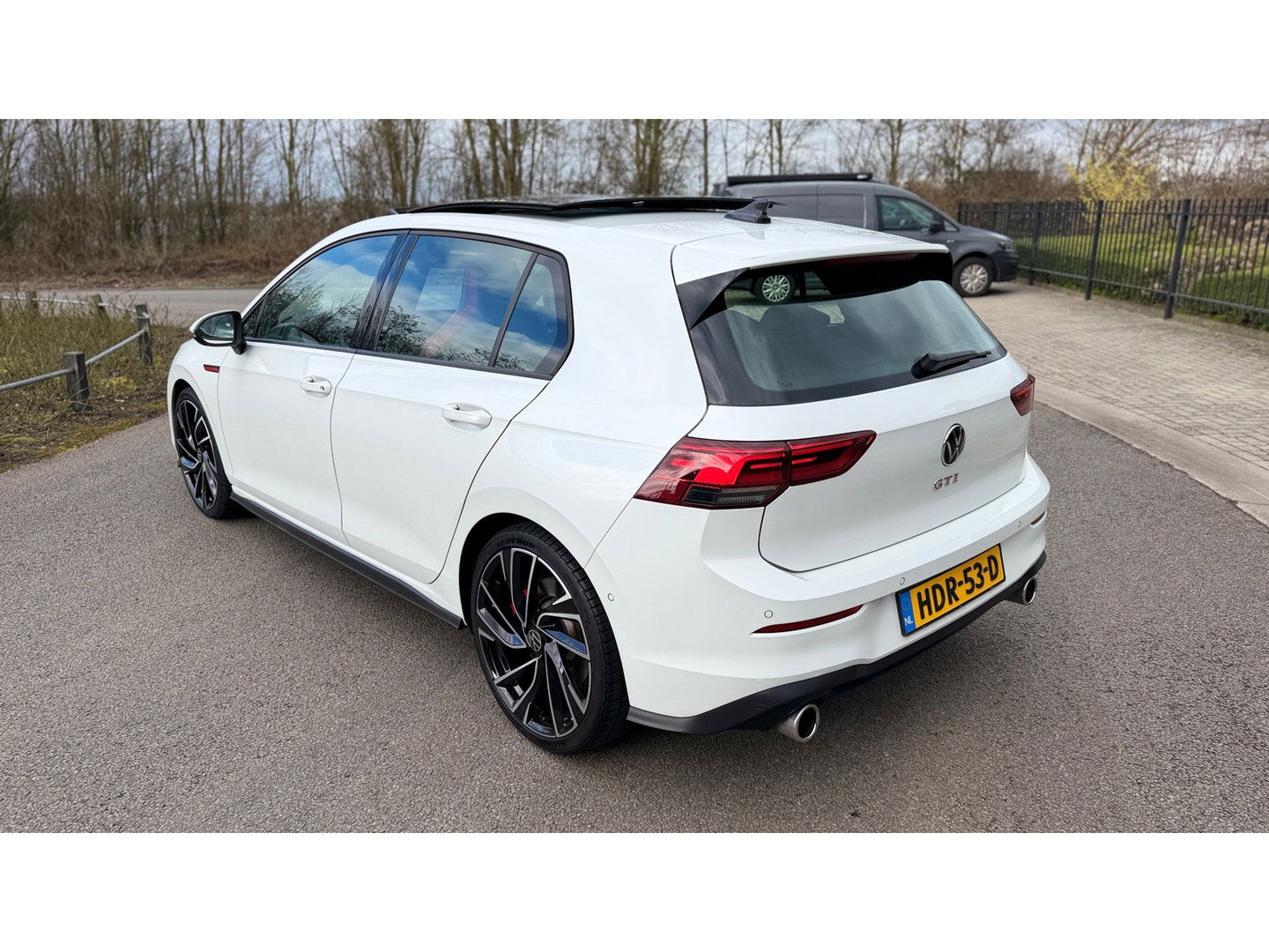 Volkswagen Golf 2.0 TSI GTI Panoramadak Leer Stoelverwarming/Verkoeling Camera Keyless entry