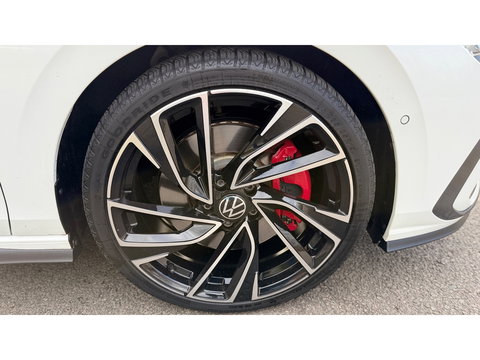 Volkswagen Golf 2.0 TSI GTI Panoramadak Leer Stoelverwarming/Verkoeling Camera Keyless entry