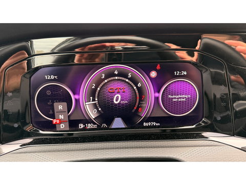 Volkswagen Golf 2.0 TSI GTI Panoramadak Leer Stoelverwarming/Verkoeling Camera Keyless entry