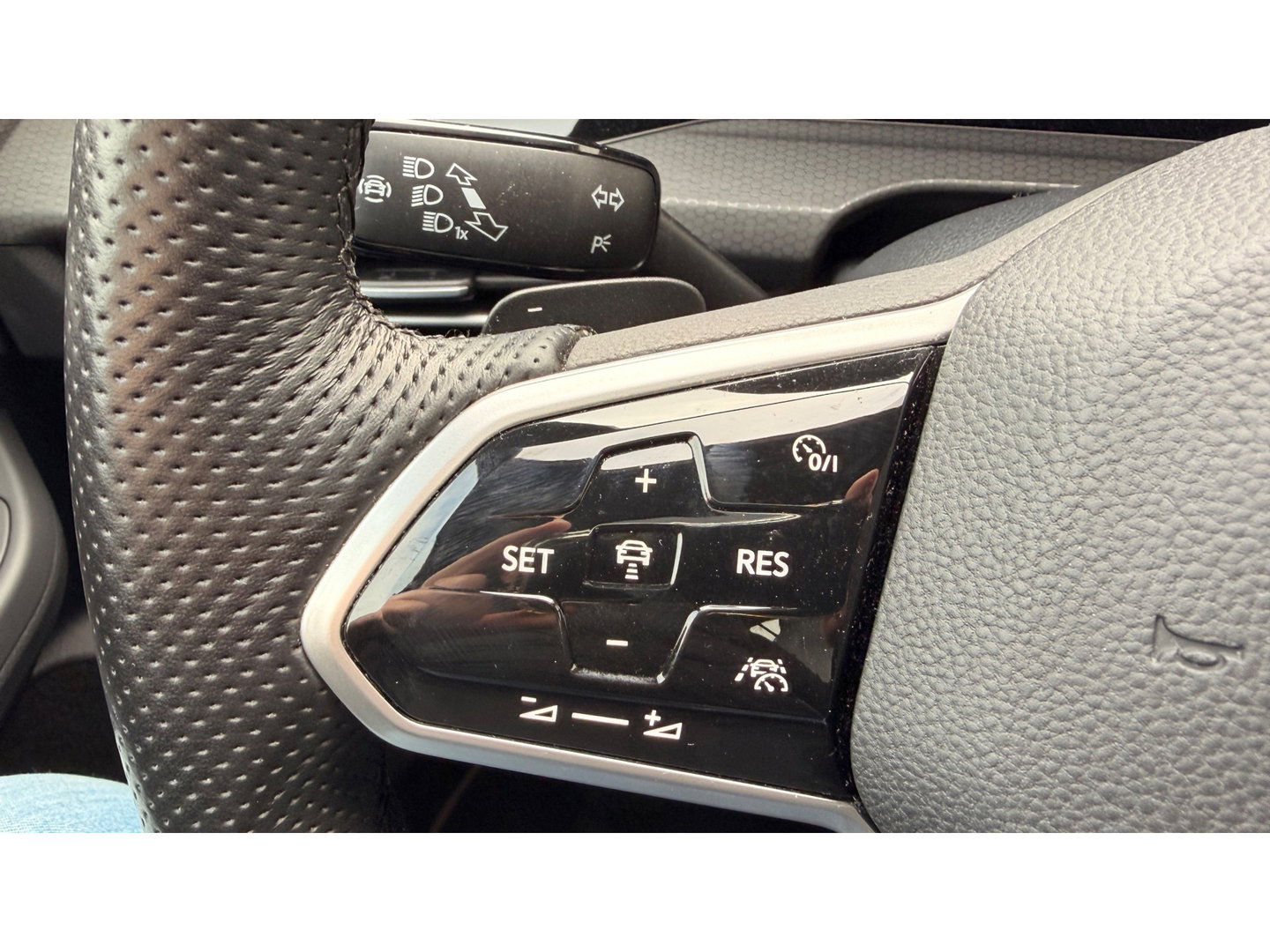 Volkswagen Golf 2.0 TSI GTI Panoramadak Leer Stoelverwarming/Verkoeling Camera Keyless entry