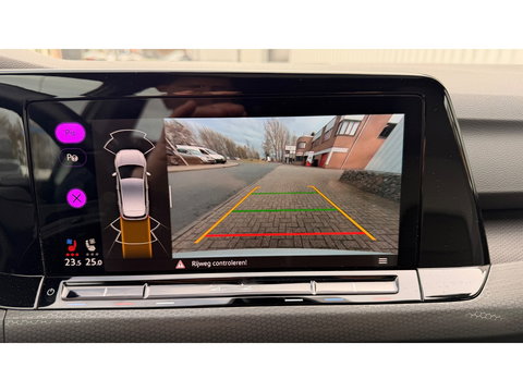 Volkswagen Golf 2.0 TSI GTI Panoramadak Leer Stoelverwarming/Verkoeling Camera Keyless entry