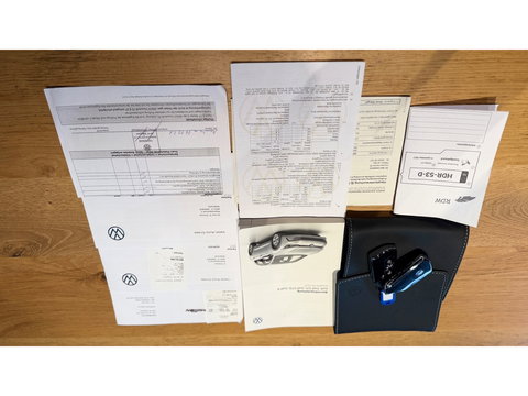 Volkswagen Golf 2.0 TSI GTI Panoramadak Leer Stoelverwarming/Verkoeling Camera Keyless entry