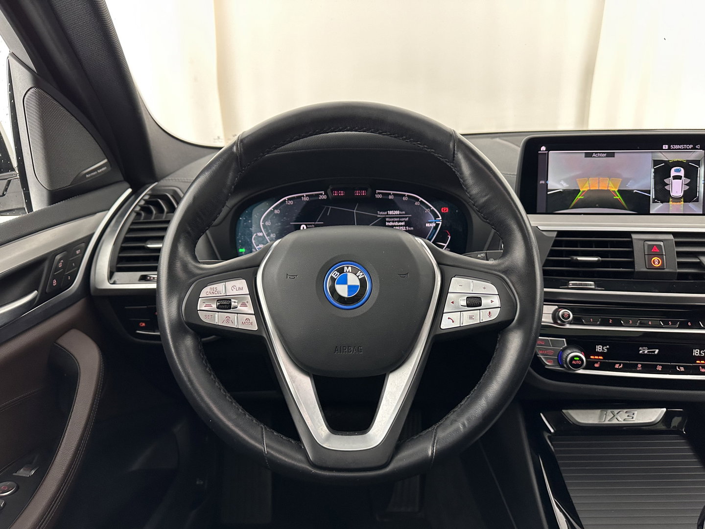 BMW iX3 High Executive 80 kWh [3-Fase-11kW] {SOH-100%} (INCL-BTW) Aut. *PANO | LEATHER | HARMAN/KARDON | FULL-LED | BLINDSPOT | MEMORY-PACK | DIGI-COCKPIT | HEATED-SPORTSEATS | KEYLESS | TOPVIEW | DAB+ | NAVI-FULLMAP | HEAD-UP | PRIVACY-GLASS | .