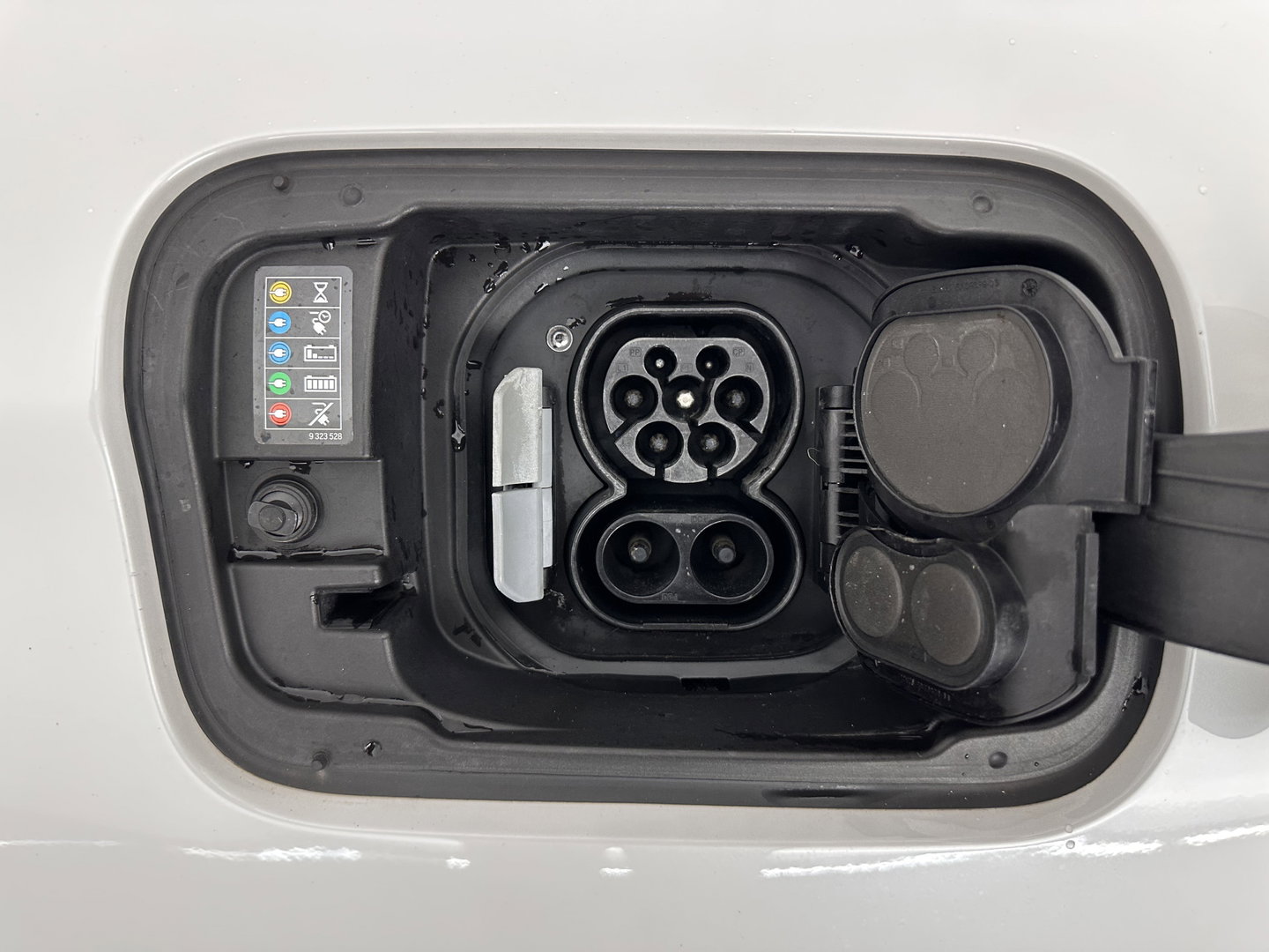 BMW iX3 High Executive 80 kWh [3-Fase-11kW] {SOH-100%} (INCL-BTW) Aut. *PANO | LEATHER | HARMAN/KARDON | FULL-LED | BLINDSPOT | MEMORY-PACK | DIGI-COCKPIT | HEATED-SPORTSEATS | KEYLESS | TOPVIEW | DAB+ | NAVI-FULLMAP | HEAD-UP | PRIVACY-GLASS | .