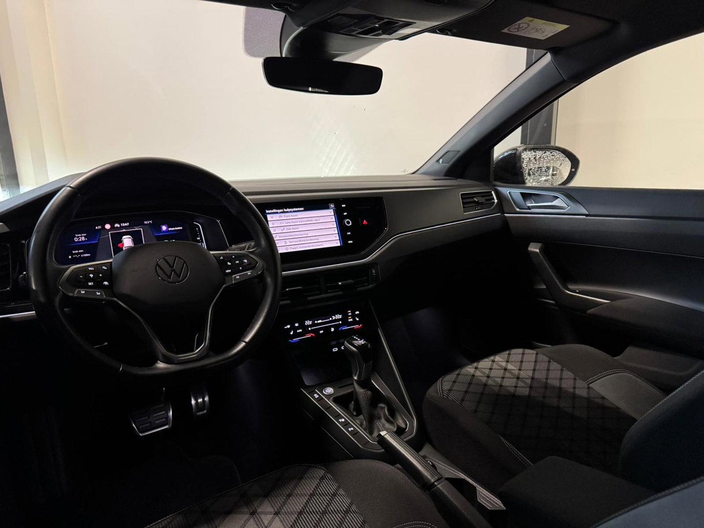 Volkswagen Taigo 1.5 TSI R-Line BEATS PANO KEYLESS'