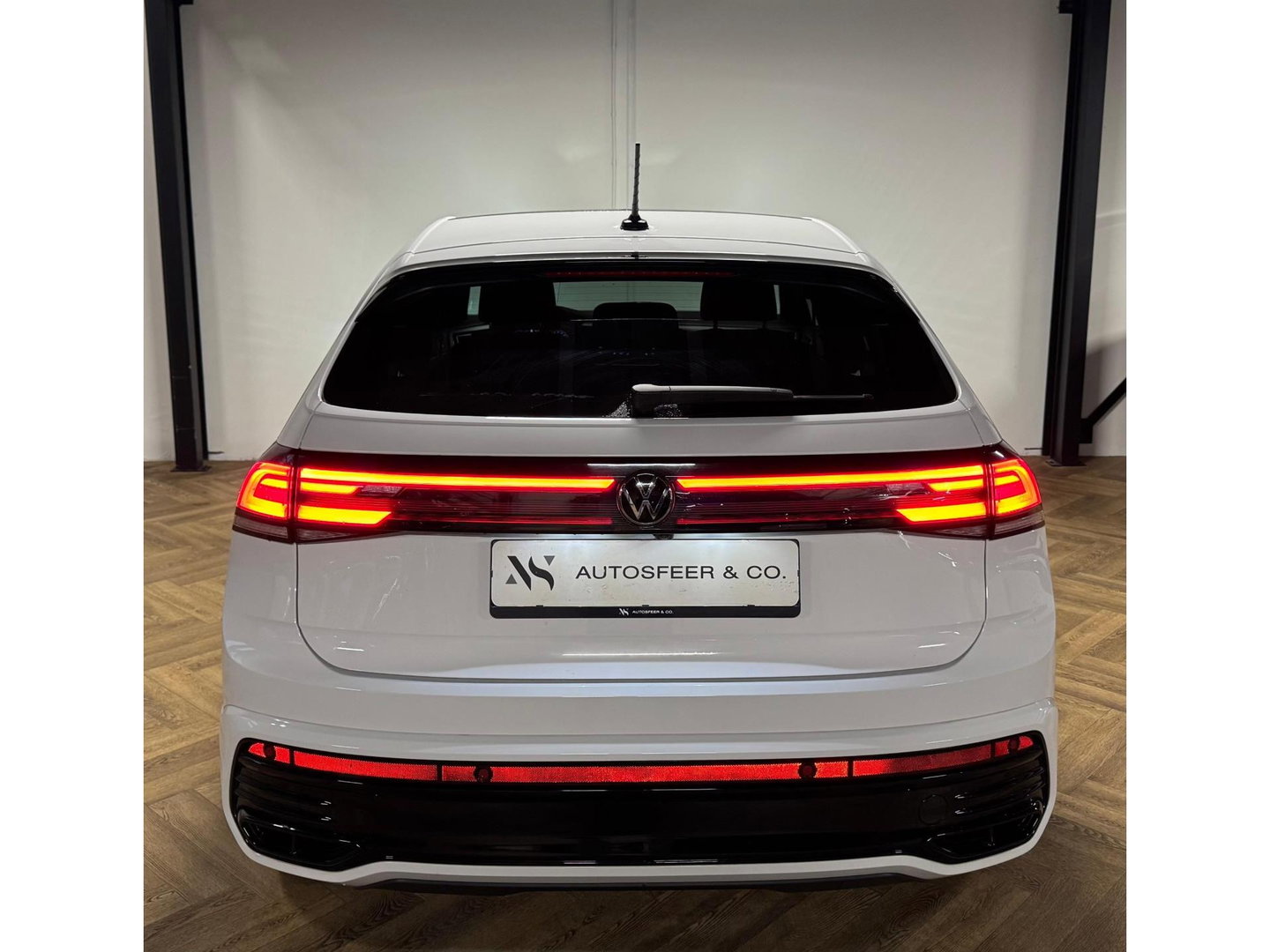 Volkswagen Taigo 1.5 TSI R-Line BEATS PANO KEYLESS'