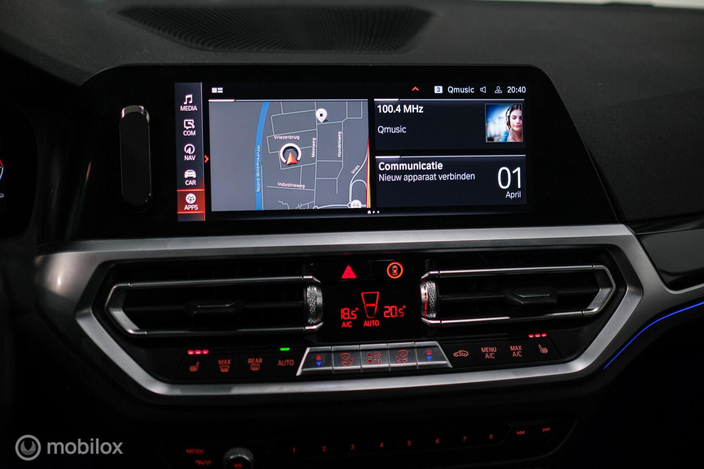 BMW 3 Serie Touring 318i Corporate High Exe | Dravitgrau | Trekhaak | Individual | Sportstoelen | CarPlay | NAP NL auto | rijklaarprijs |