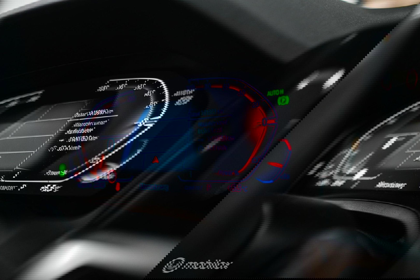 BMW 3 Serie Touring 318i Corporate High Exe | Dravitgrau | Trekhaak | Individual | Sportstoelen | CarPlay | NAP NL auto | rijklaarprijs |