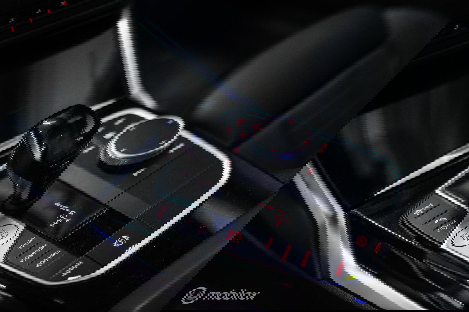 BMW 3 Serie Touring 318i Corporate High Exe | Dravitgrau | Trekhaak | Individual | Sportstoelen | CarPlay | NAP NL auto | rijklaarprijs |