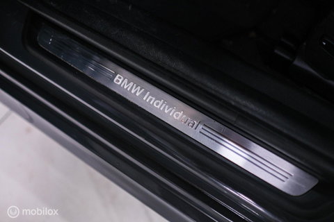 BMW 3 Serie Touring 318i Corporate High Exe | Dravitgrau | Trekhaak | Individual | Sportstoelen | CarPlay | NAP NL auto | rijklaarprijs |