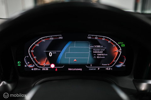 BMW 3 Serie Touring 318i Corporate High Exe | Dravitgrau | Trekhaak | Individual | Sportstoelen | CarPlay | NAP NL auto | rijklaarprijs |