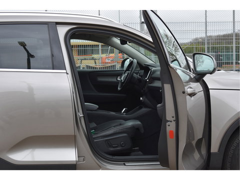 Volvo XC40 1.5 T5 262 pk Recharge Inscription | NL-Auto | Pano.dak | Harman/Kardon | Keyless | 360 gr.camera | Elektr.stoelen | Full LED