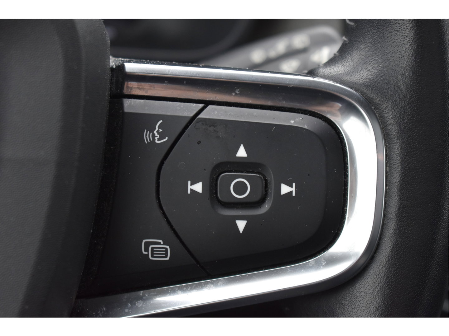 Volvo XC40 1.5 T5 262 pk Recharge Inscription | NL-Auto | Pano.dak | Harman/Kardon | Keyless | 360 gr.camera | Elektr.stoelen | Full LED