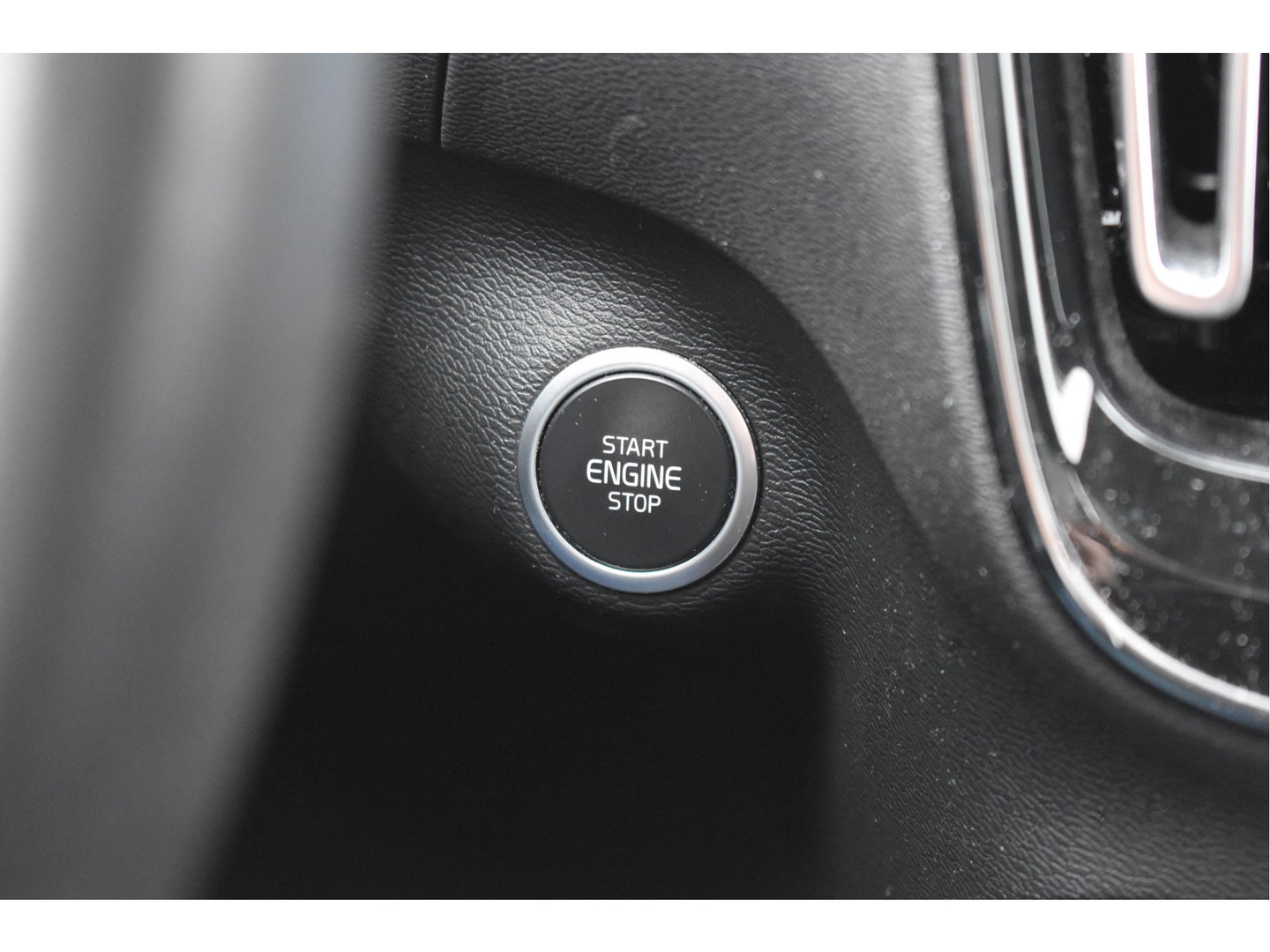 Volvo XC40 1.5 T5 262 pk Recharge Inscription | NL-Auto | Pano.dak | Harman/Kardon | Keyless | 360 gr.camera | Elektr.stoelen | Full LED