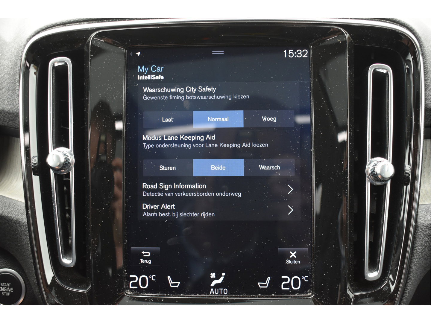 Volvo XC40 1.5 T5 262 pk Recharge Inscription | NL-Auto | Pano.dak | Harman/Kardon | Keyless | 360 gr.camera | Elektr.stoelen | Full LED