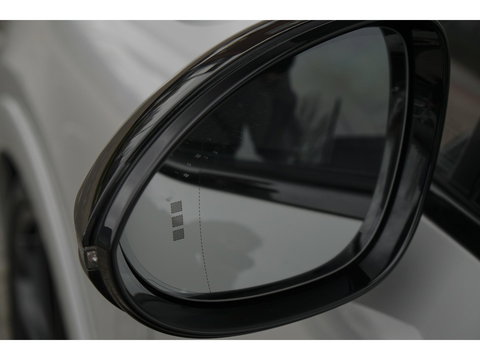 Porsche Cayenne Coupé 3.0 E-Hybrid 462PK Krijtgrijs SportDesign Burmester Luchtvering *SOH 92%* Lightweight Package Carbon Dak 4-wielsturing NLauto