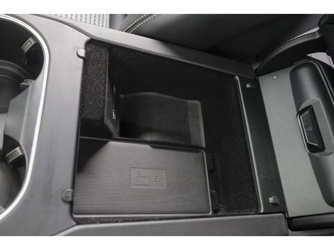 Porsche Cayenne Coupé 3.0 E-Hybrid 462PK Krijtgrijs SportDesign Burmester Luchtvering *SOH 92%* Lightweight Package Carbon Dak 4-wielsturing NLauto