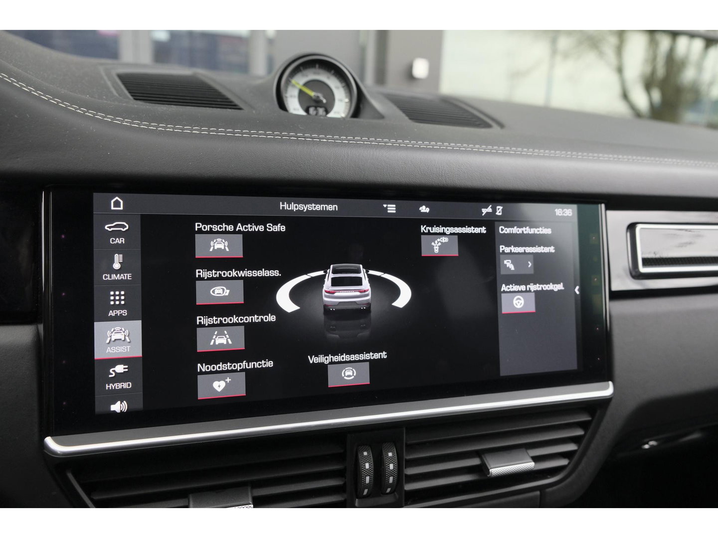 Porsche Cayenne Coupé 3.0 E-Hybrid 462PK Krijtgrijs SportDesign Burmester Luchtvering *SOH 92%* Lightweight Package Carbon Dak 4-wielsturing NLauto