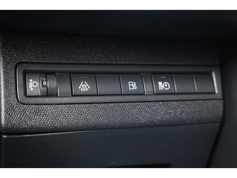 Peugeot 3008 1.6 HYbrid 225 Allure | Trekhaak | Camera | Navi | Apple CarPlay | Cruise Ctrl. | Dodehoek det. Foto dashboard