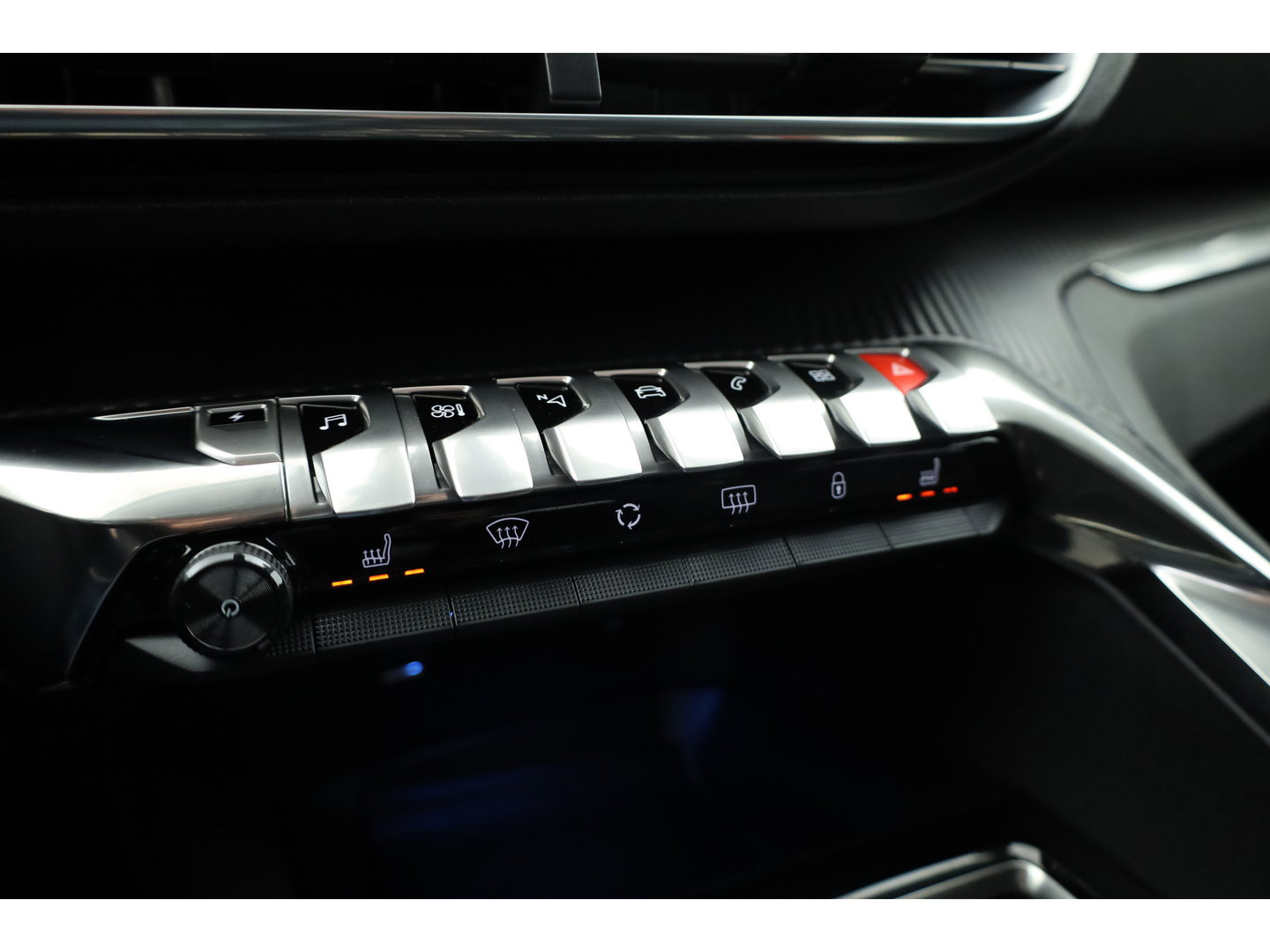 Peugeot 3008 1.6 HYbrid 225 Allure | Trekhaak | Camera | Navi | Apple CarPlay | Cruise Ctrl. | Dodehoek det. Foto dashboard