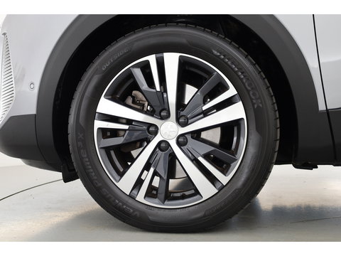 Peugeot 3008 1.6 HYbrid 225 Allure | Trekhaak | Camera | Navi | Apple CarPlay | Cruise Ctrl. | Dodehoek det. Foto dashboard
