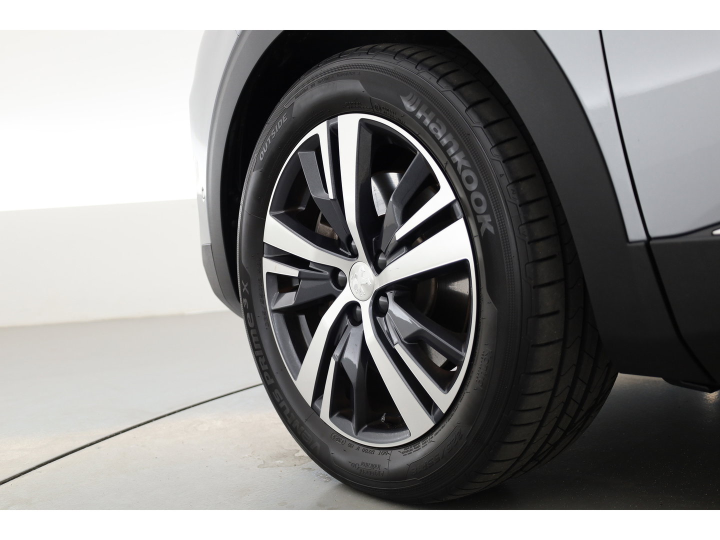 Peugeot 3008 1.6 HYbrid 225 Allure | Trekhaak | Camera | Navi | Apple CarPlay | Cruise Ctrl. | Dodehoek det. Foto dashboard