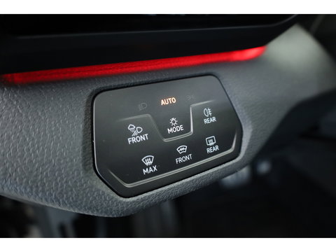 Volkswagen ID.4 1st 77 kWh | SOH 93.4% | Adapt. Cruise | Stoel-Stuurverw. | Elek. Trekhaak | Pano | HUD | 360cam | 21" controleren