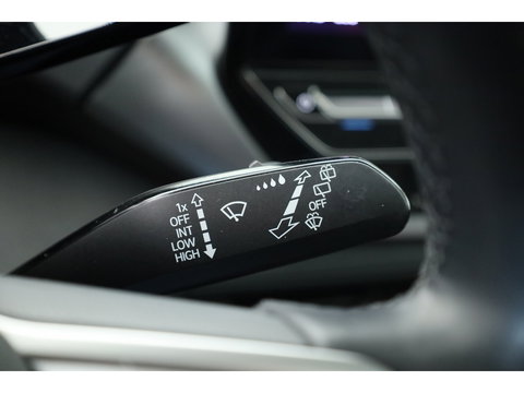 Volkswagen ID.4 1st 77 kWh | SOH 93.4% | Adapt. Cruise | Stoel-Stuurverw. | Elek. Trekhaak | Pano | HUD | 360cam | 21" controleren