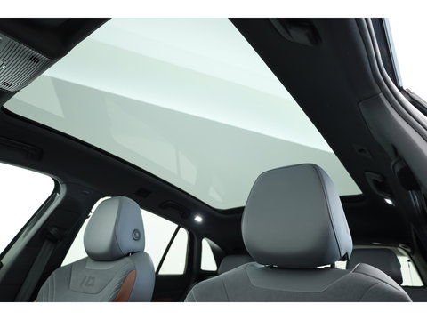 Volkswagen ID.4 1st 77 kWh | SOH 93.4% | Adapt. Cruise | Stoel-Stuurverw. | Elek. Trekhaak | Pano | HUD | 360cam | 21" controleren