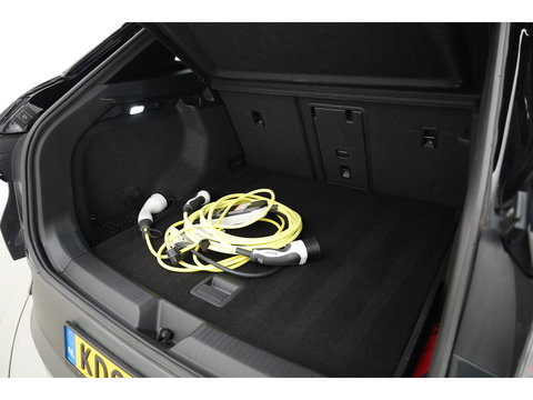 Volkswagen ID.4 1st 77 kWh | SOH 93.4% | Adapt. Cruise | Stoel-Stuurverw. | Elek. Trekhaak | Pano | HUD | 360cam | 21" controleren