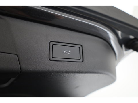 Volkswagen ID.4 1st 77 kWh | SOH 93.4% | Adapt. Cruise | Stoel-Stuurverw. | Elek. Trekhaak | Pano | HUD | 360cam | 21" controleren