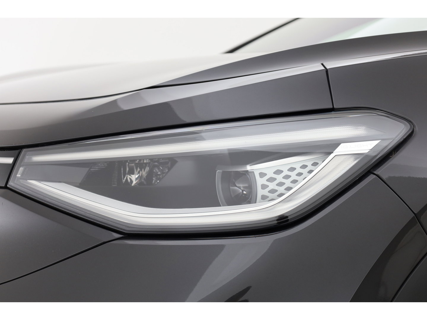 Volkswagen ID.4 1st 77 kWh | SOH 93.4% | Adapt. Cruise | Stoel-Stuurverw. | Elek. Trekhaak | Pano | HUD | 360cam | 21" controleren