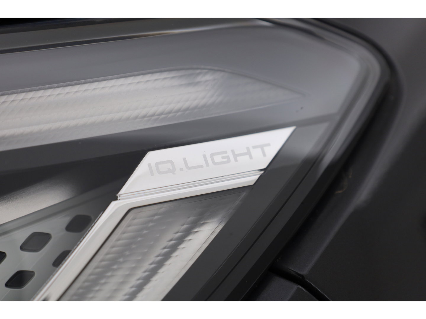 Volkswagen ID.4 1st 77 kWh | SOH 93.4% | Adapt. Cruise | Stoel-Stuurverw. | Elek. Trekhaak | Pano | HUD | 360cam | 21" controleren