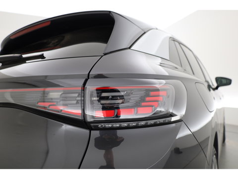 Volkswagen ID.4 1st 77 kWh | SOH 93.4% | Adapt. Cruise | Stoel-Stuurverw. | Elek. Trekhaak | Pano | HUD | 360cam | 21" controleren